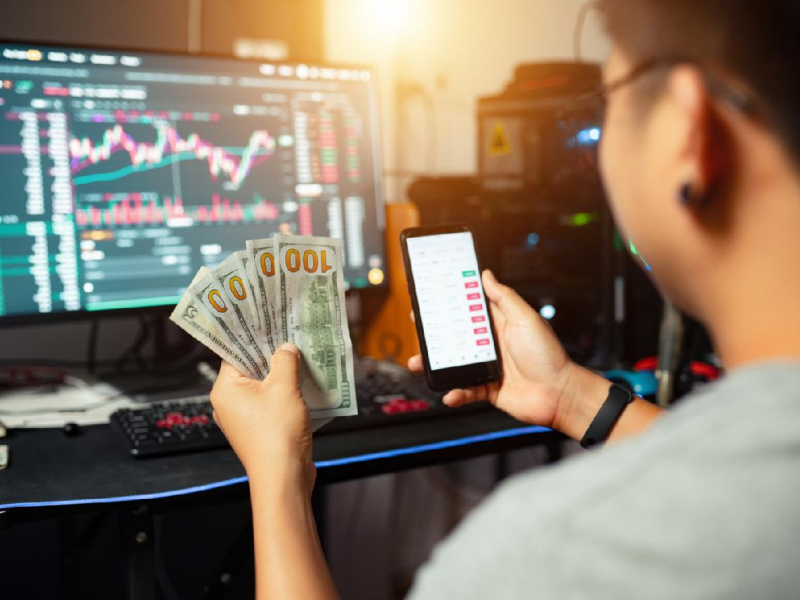 52歲小鎮醫師借錢買金融股賺到1億、年領500萬股息！中信金、富邦金...穩賺15%無本公式「進出場時機曝光」